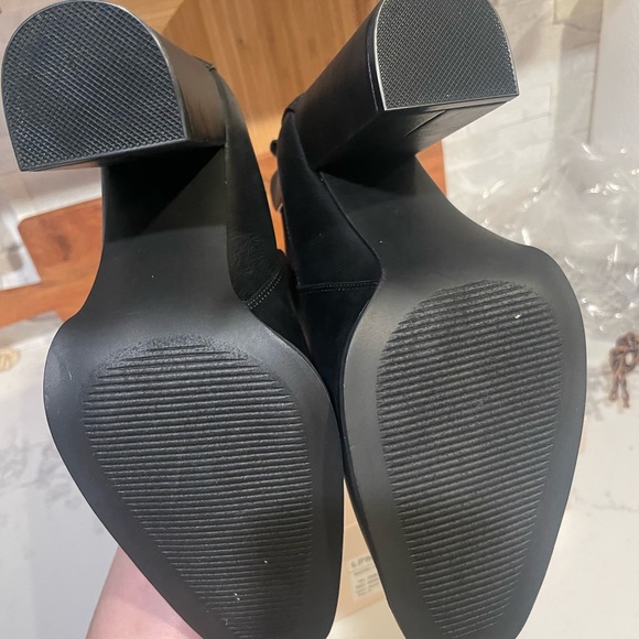 NEW Black Ankle Booties - JustFab - Picture 4 of 6